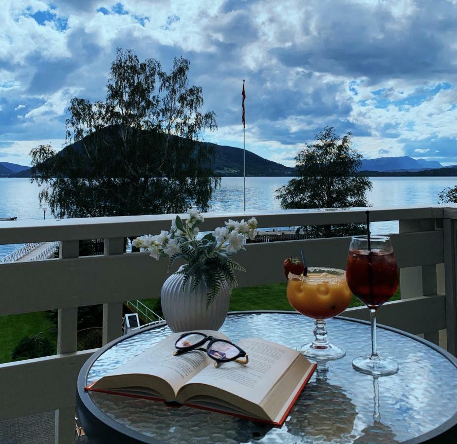 Rosendal Fjordhotel Екстер'єр фото